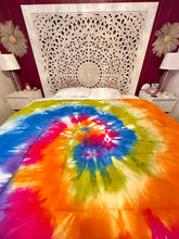 Load image into Gallery viewer, Tie Dye Comforter