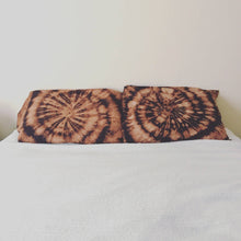 Load image into Gallery viewer, Tie Dye Pillow Cases