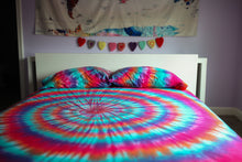 Load image into Gallery viewer, Tie Dye Bedding