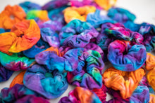 Load image into Gallery viewer, Tie Dye Scrunchies