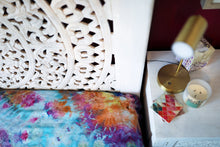 Load image into Gallery viewer, Ice Dye Bedding